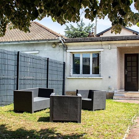 Apartament Maisonnette Avec Jardin, Parc Du Chene Bron Zewnętrze zdjęcie