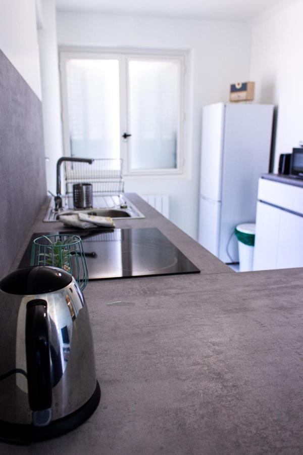 Apartament Maisonnette Avec Jardin, Parc Du Chene Bron Zewnętrze zdjęcie